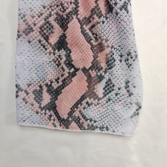 Snake skin look sheer women's one size fits all wrap - Picture 2 of 8